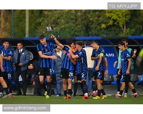 奎维利与阿雅的精彩对决揭示了足球战术与团队协作的重要性