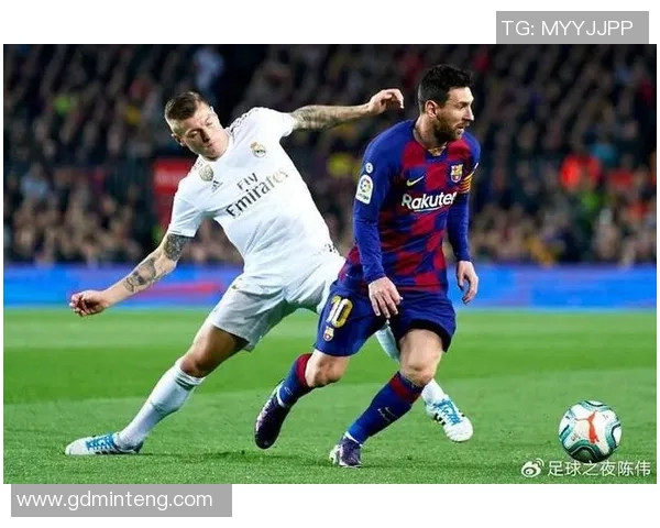 巅峰对决皇马与巴萨再度交锋球迷热情高涨期待精彩瞬间
