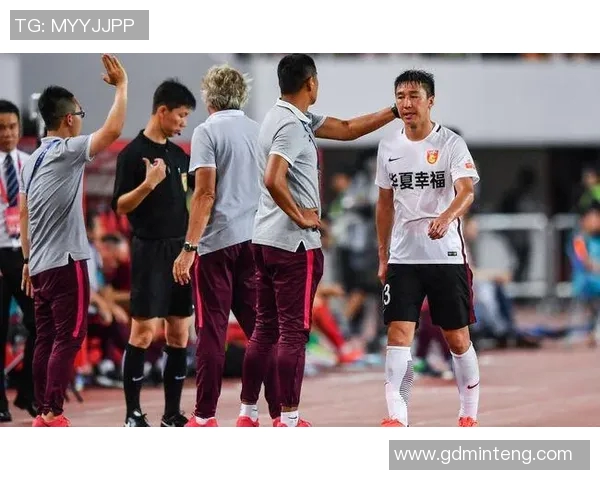 广东对阵福建马尚的精彩对决引发球迷热议,谁能赢得最终胜利 广东对阵福建马尚的精彩对决引发球迷热议,谁能赢得最终胜利