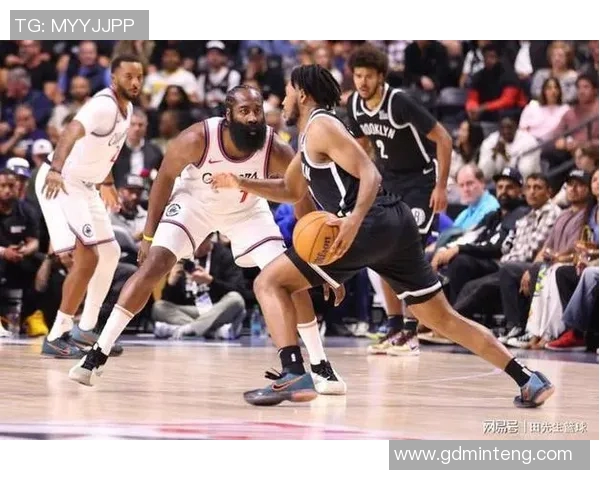 篮网与快船对决精彩回顾赛场瞬间与球员表现全解析