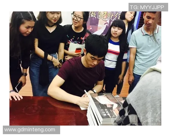 周芳专访:畅谈英雄联盟发展历程与个人成长故事 周芳专访:畅谈英雄联盟发展历程与个人成长故事